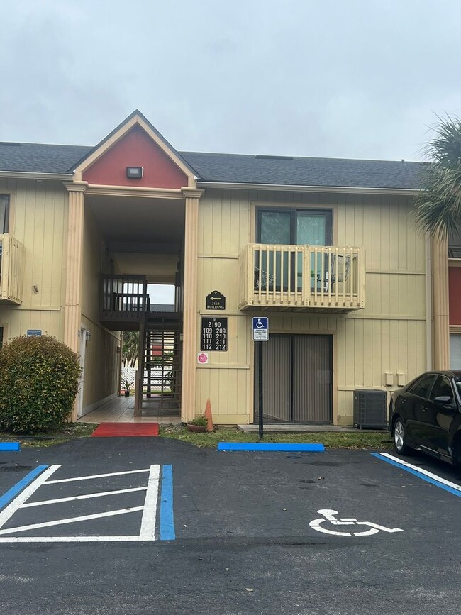 Primary Photo - Palm Bay Condo for Rent