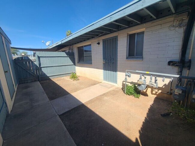 Building Photo - Charming 1 bedroom 1 bathroom