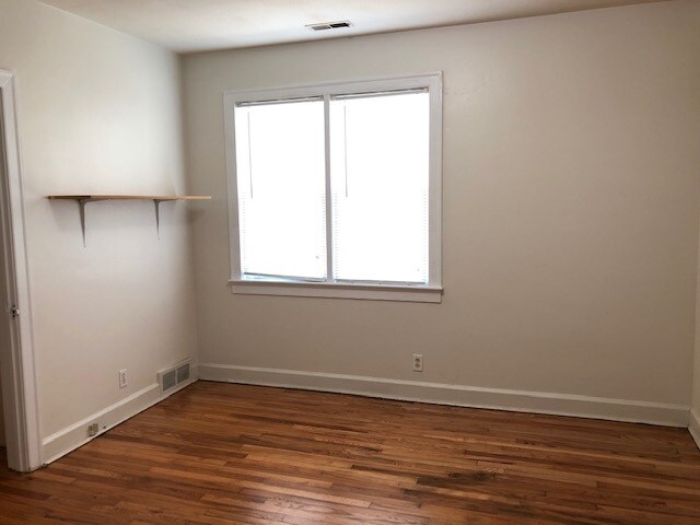 Building Photo - 2539 Owen Dr