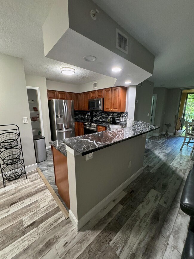 Building Photo - 300 Scotia Dr