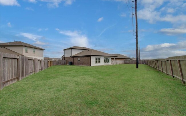Building Photo - 14506 Rain Tree Dr
