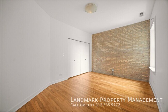 Building Photo - 4546 N Albany Ave