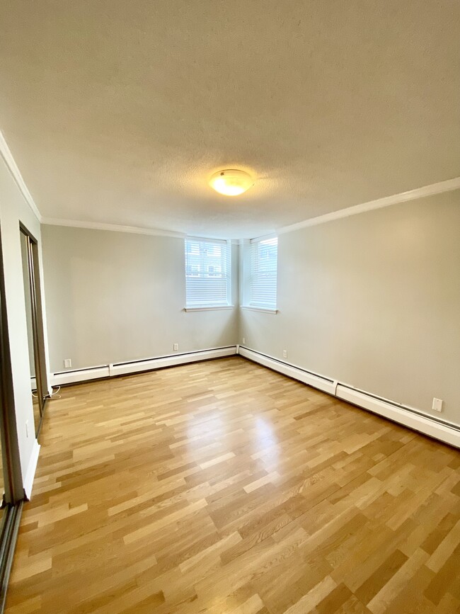 Main Bedroom - 3150 Excelsior Blvd