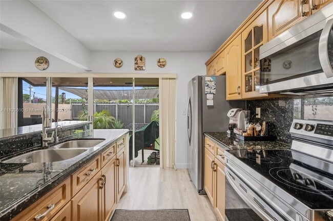 Building Photo - 11914 SW 125th Pl