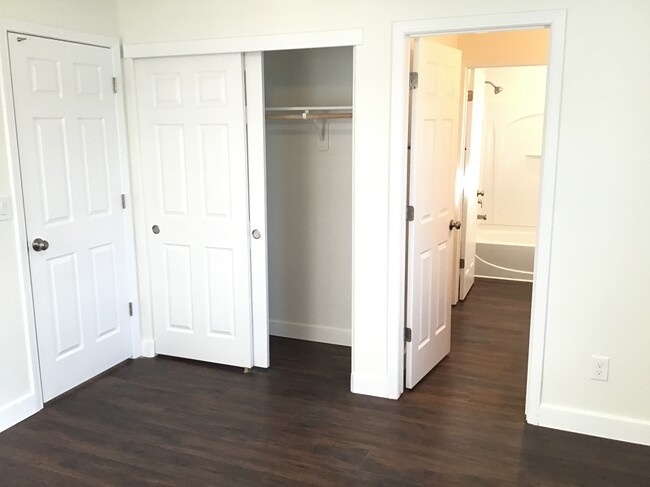 Building Photo - 6700 Panther Creek Dr