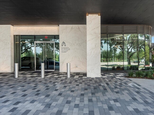 Building Photo - 1711 Allen Pkwy