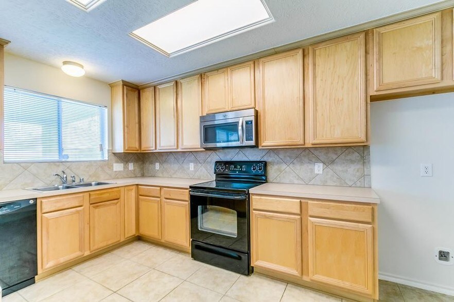 Kitchen - 8310 Coriander Ln