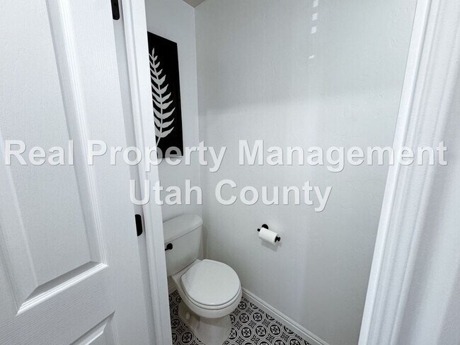 Building Photo - 1849 N Bountiful Wy