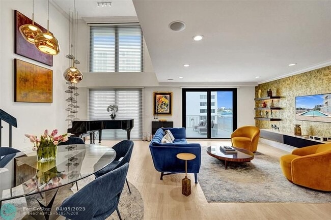 Building Photo - 3100 NE 48th St