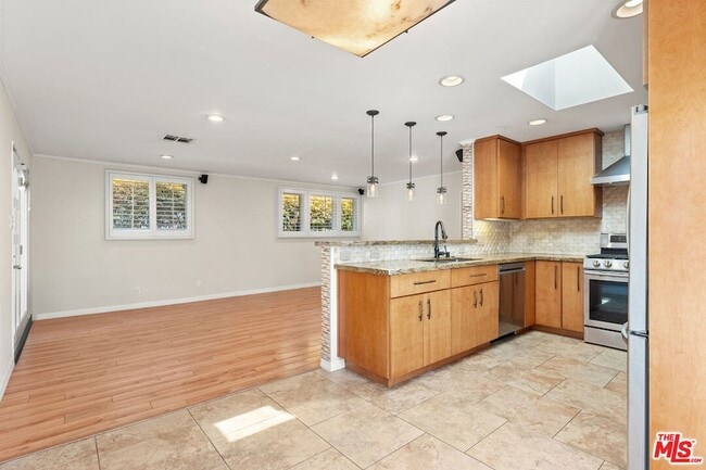 Building Photo - 8255 Tuscany Ave