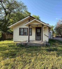Building Photo - 33rd Street N