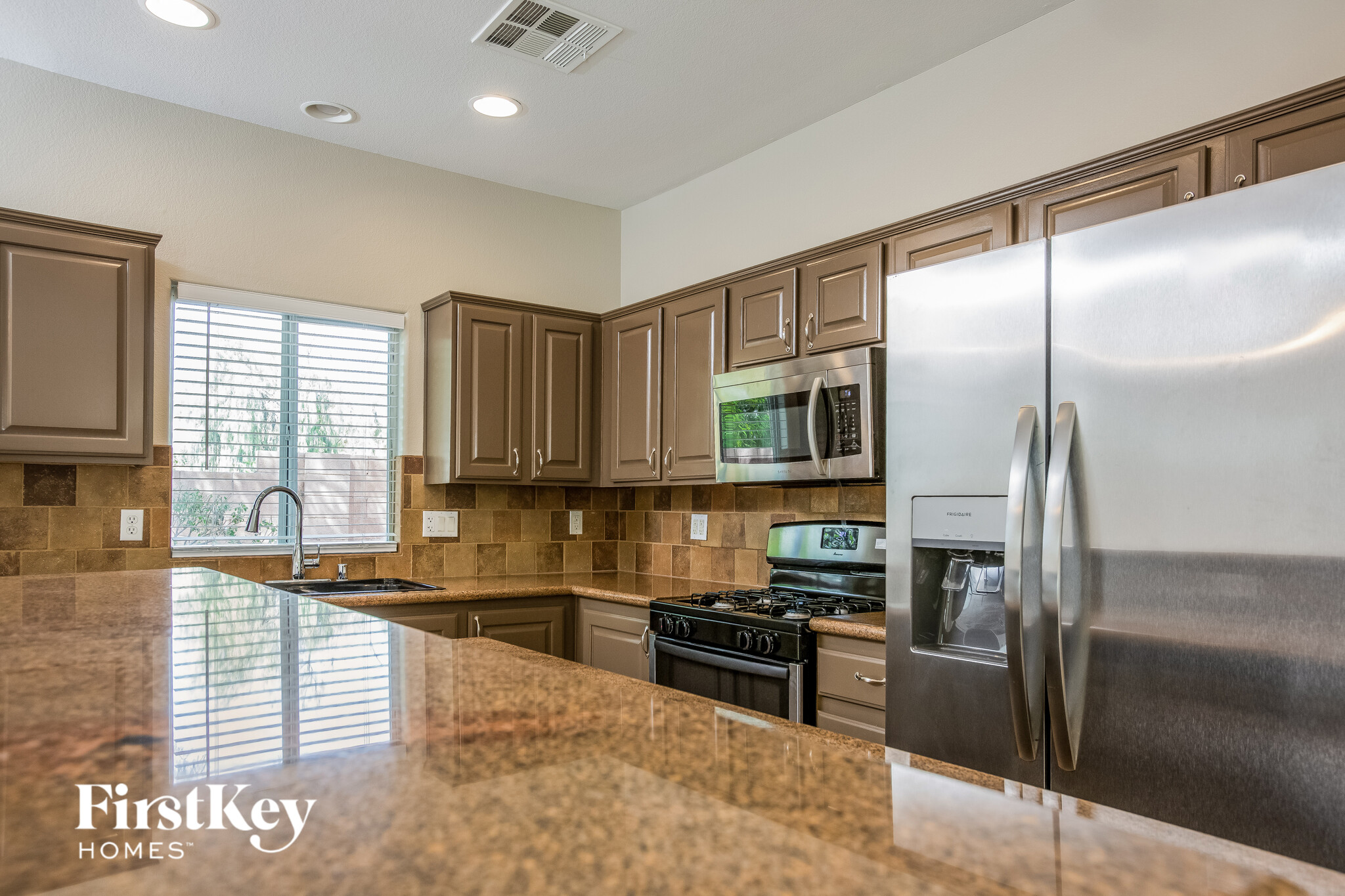 Building Photo - 6109 Casa Antiqua St