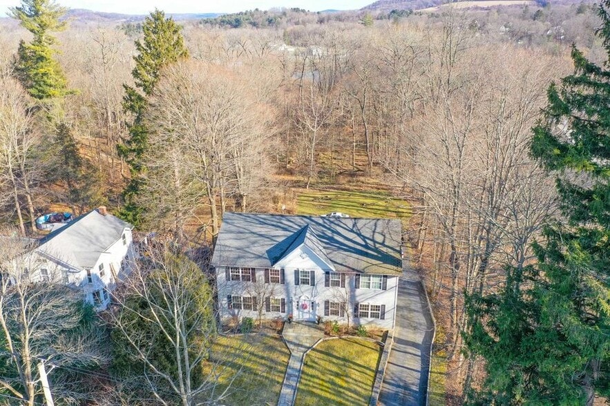 Building Photo - 4892 NY-22