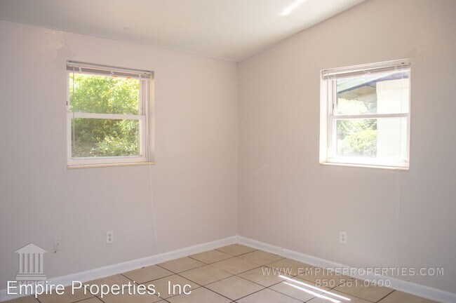 Building Photo - 3 br, 1 bath House - 1333 Hutchinson Avenue