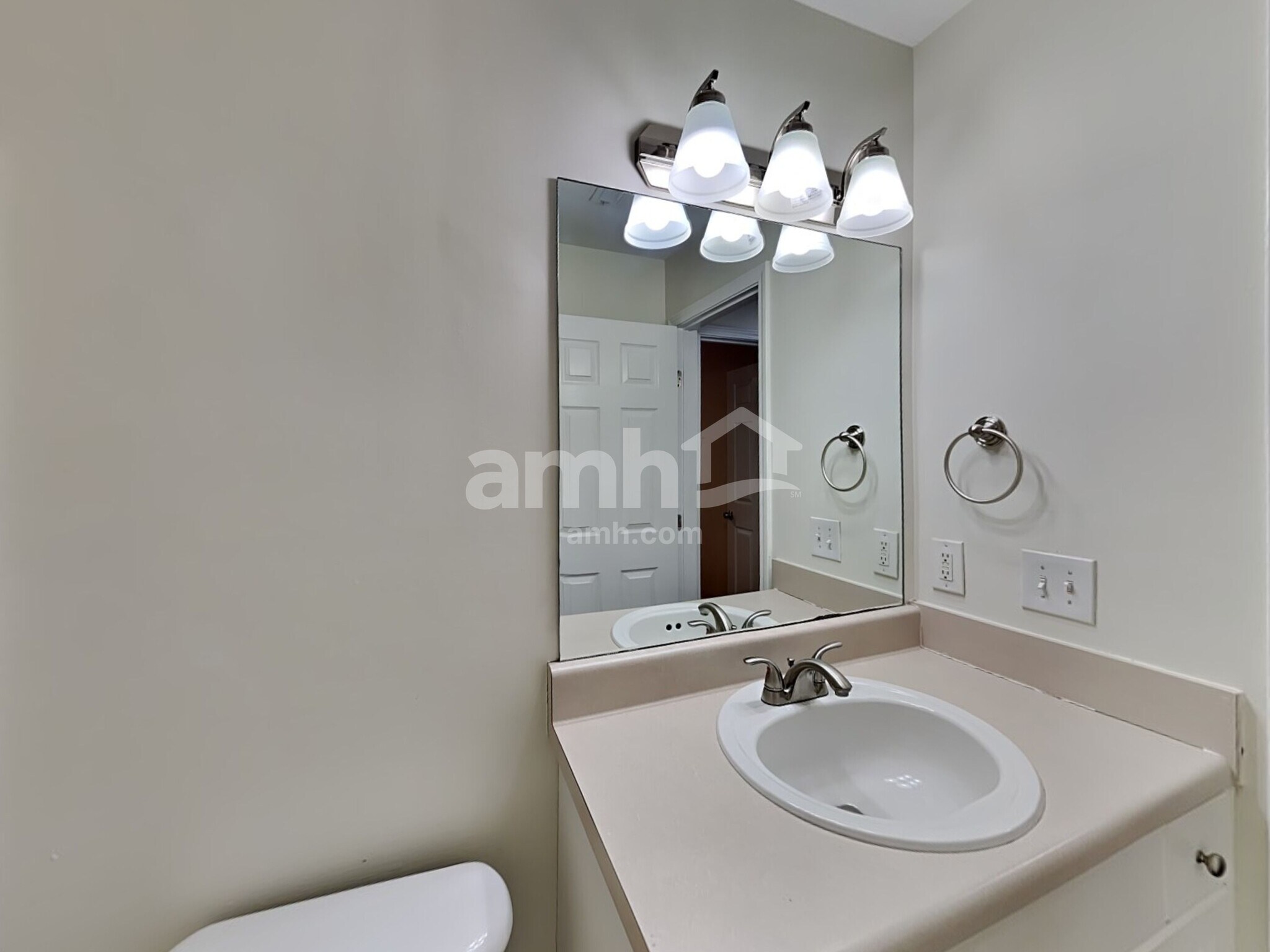 Building Photo - 315 Madrid Dr