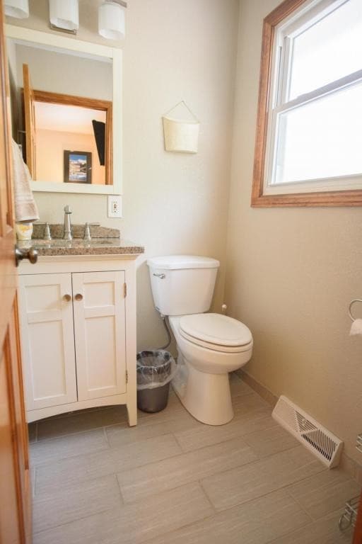 Building Photo - 1821 Raven Ave