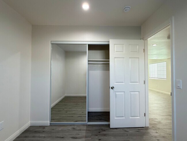 Building Photo - 5970 Locust Ave