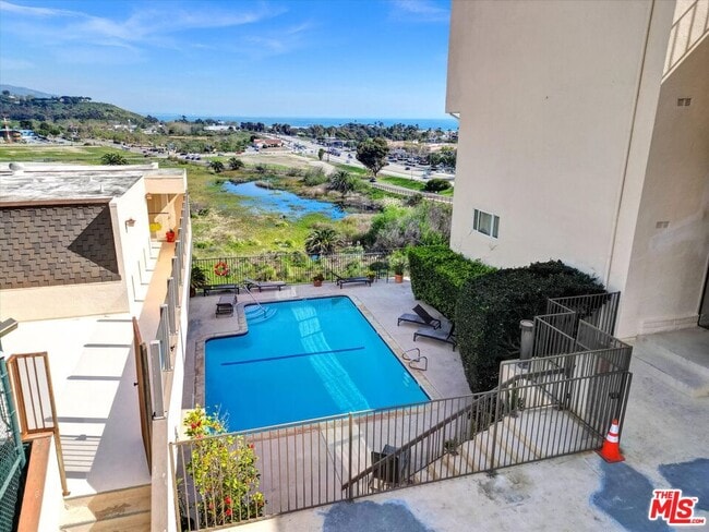 Building Photo - 23901 Civic Center Way