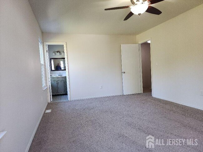 Building Photo - 4 Covington Ct