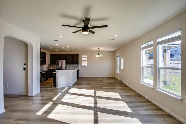 Building Photo - 545 Ayinger Ln