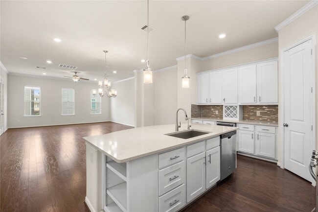 Building Photo - 8911 Wind Springs Dr