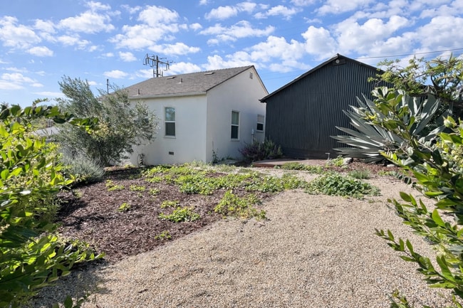 Building Photo - Charming 2 Bedroom, 1 Bathroom Home in Arroyo Grande
