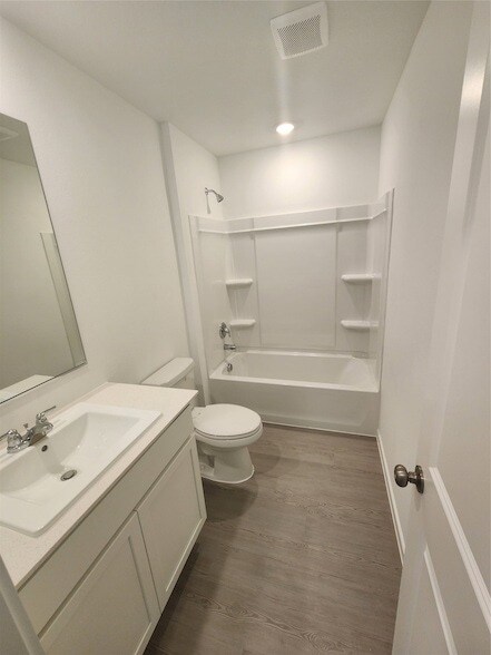 Building Photo - 15013 Bushwacker Wy