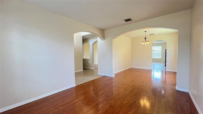 Building Photo - 806 Lost Grove Cir