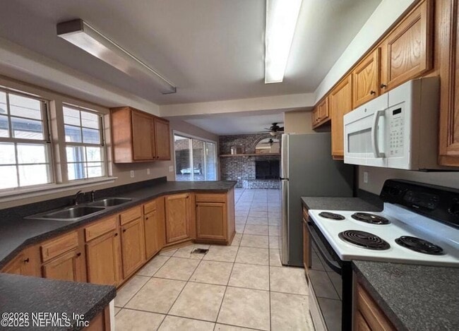 Building Photo - 6994 James Britt Rd