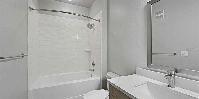 Building Photo - 776 N Orange Ave