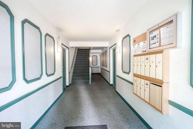 Building Photo - 8229 Kings Charter Ln