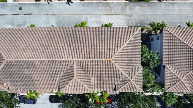 Building Photo - 1363 Piazza Pitti