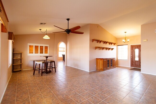 Building Photo - Great Sun Lakes Iron Oaks Location! 55+ co...