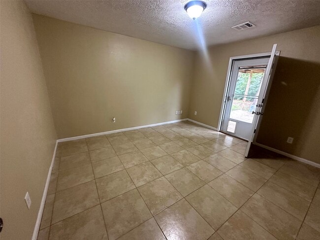 Building Photo - 8840 E Buffalo Cir