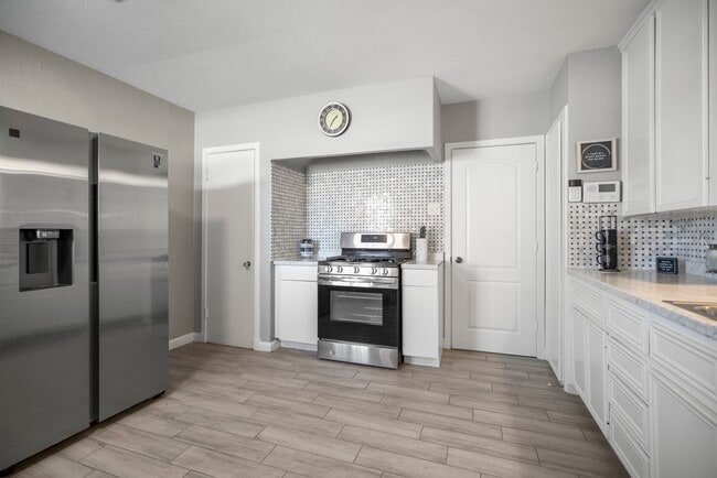 Building Photo - 3608 Wheeler Ave