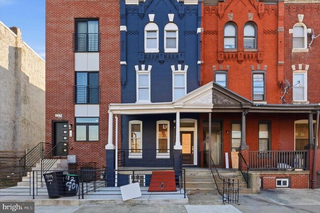 Building Photo - 907 Belmont Ave