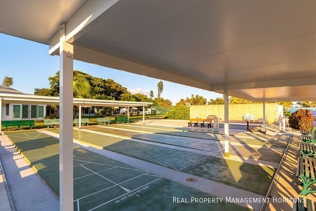 Building Photo - 4813 Independence Dr