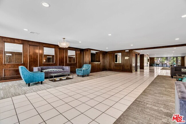 Building Photo - 1124 Kings Rd