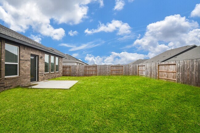 Building Photo - 6319 Seafoam Lake Dr