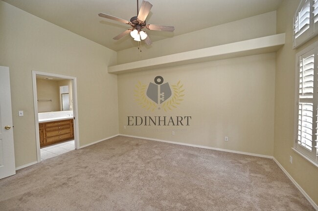 Building Photo - 3750 W Vincent Ln