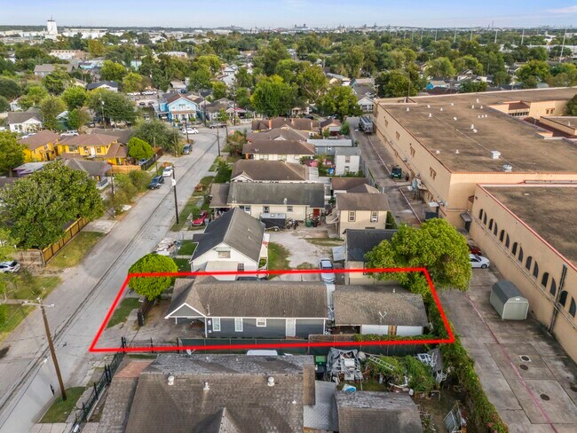 Building Photo - 6940 Avenue K