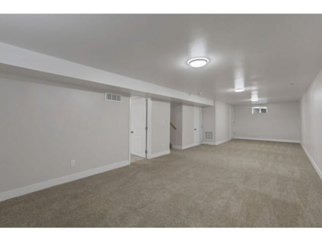 Building Photo - 2904 W Chenango Ave