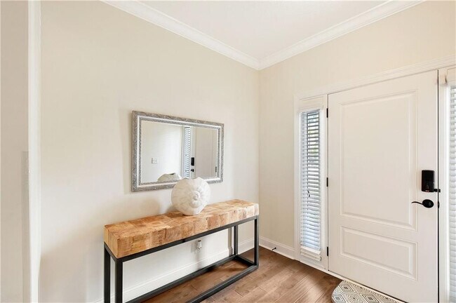 Building Photo - 510 Mariners Cir