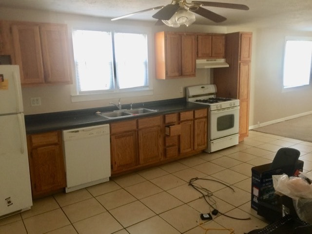 Building Photo - Large 3 Bedroom with 2 Car Garage