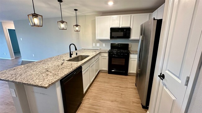 Building Photo - 236 Rustic Ridge Cir