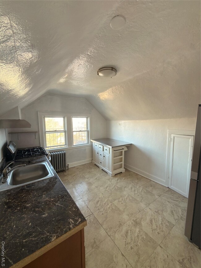 Building Photo - 49 Highland Ave