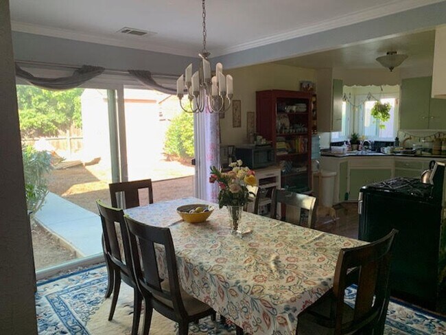 Building Photo - ALUM ROCK/ EAST SAN JOSE – Charming and beautifully updated