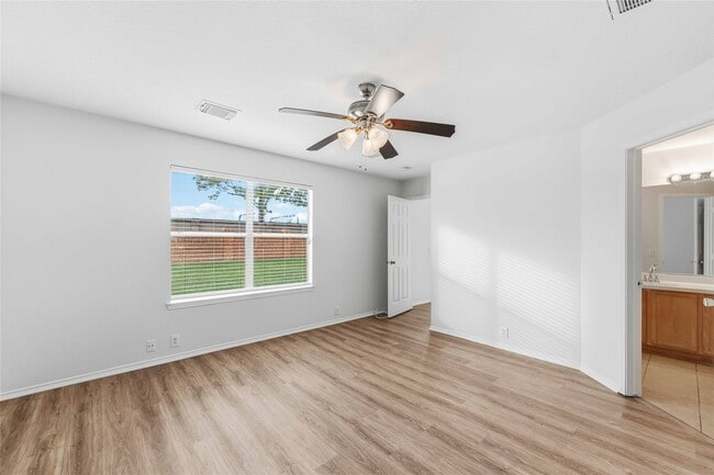 Building Photo - 21219 Somerset Park Ln