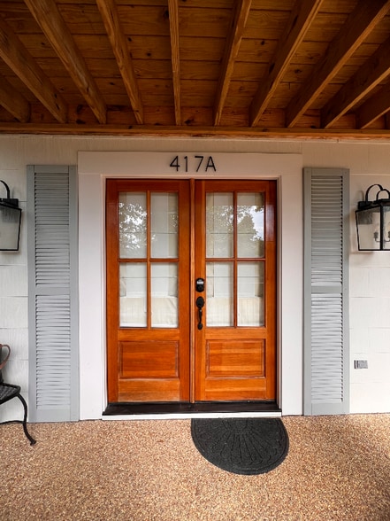 Building Photo - 417 1st St S