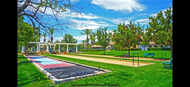 Building Photo - Luxurious 2 + 2.5 Belcaro 2392 SQFT Retire...